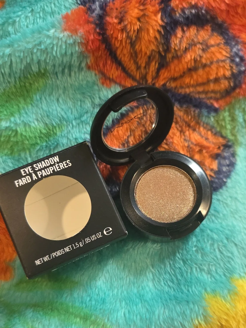 MAC Eyeshadow Tempting Lustre